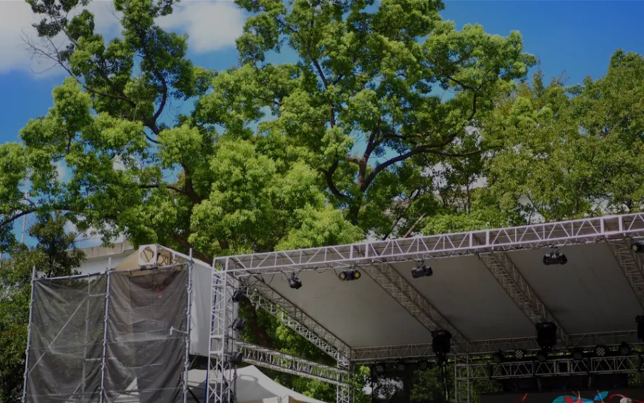 お祭り・イベントステージ| 三重県松阪市や津市で足場工事なら足場屋『田中工業』